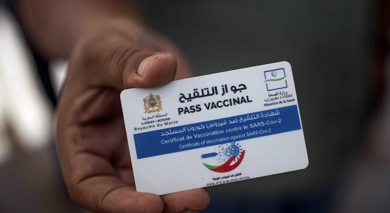 الحكومة تتراجع عن قرار تلقيح الموظفين أو الاقتطاع من الأجور